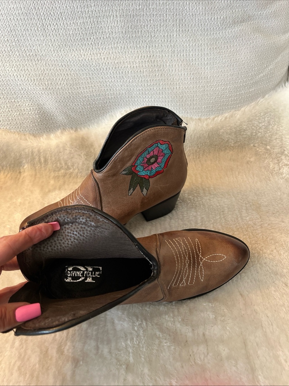 Divine Follie Italy Brown Embroidered Western Ankle Leather Booties - Picture 2 of 16